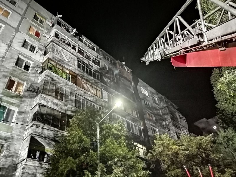 В Запорожье на Бабурке горела жилая многоэтажка: появились подробности и ФОТО
