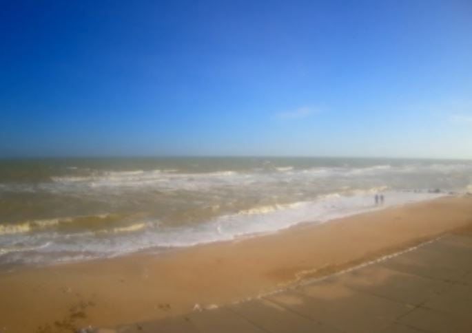 На запорожском курорте вода подошла вплотную к базам отдыха (ФОТО)