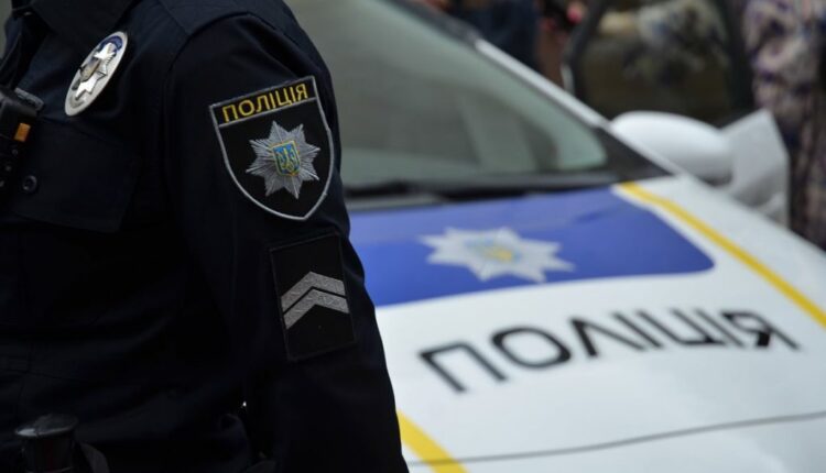 В Запорожье на Кичкасе произошло ЧП возле отделения полиции (ФОТО) 1 В Запорожье на Кичкасе произошло ЧП возле отделения полиции (ФОТО)