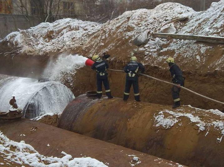 Есть погибший: в Запорожье на заправке произошел взрыв (ФОТО)