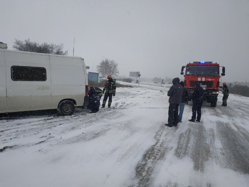 Запорожские спасатели за сутки оказали помощь более чем десятку людей: подробности (ФОТО)