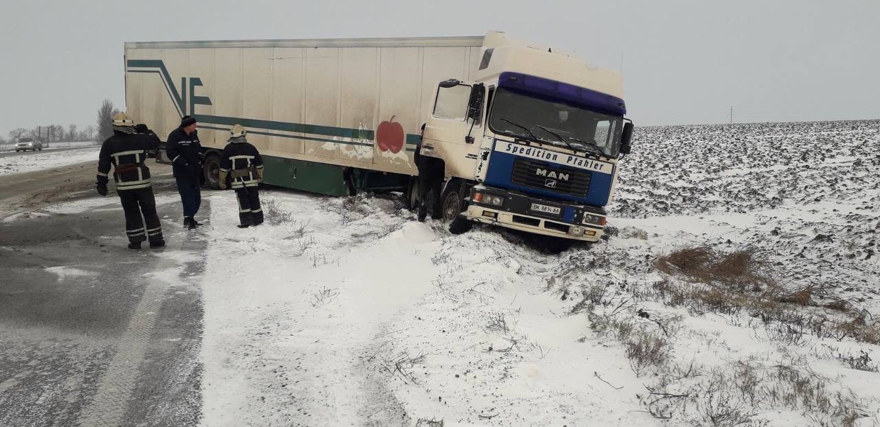 Запорожские спасатели за сутки оказали помощь более чем десятку людей: подробности (ФОТО)