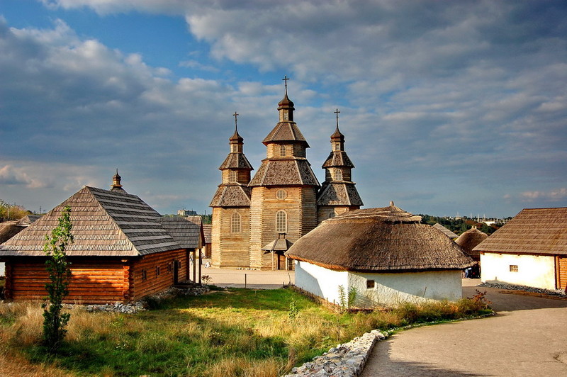 На Хортице заметили известную актрису и телеведущую (ФОТО)