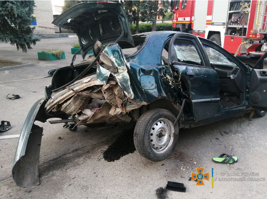 В Вольнянске произошло серьезное ДТП: людей зажало в авто - водитель в реанимации (ФОТО)