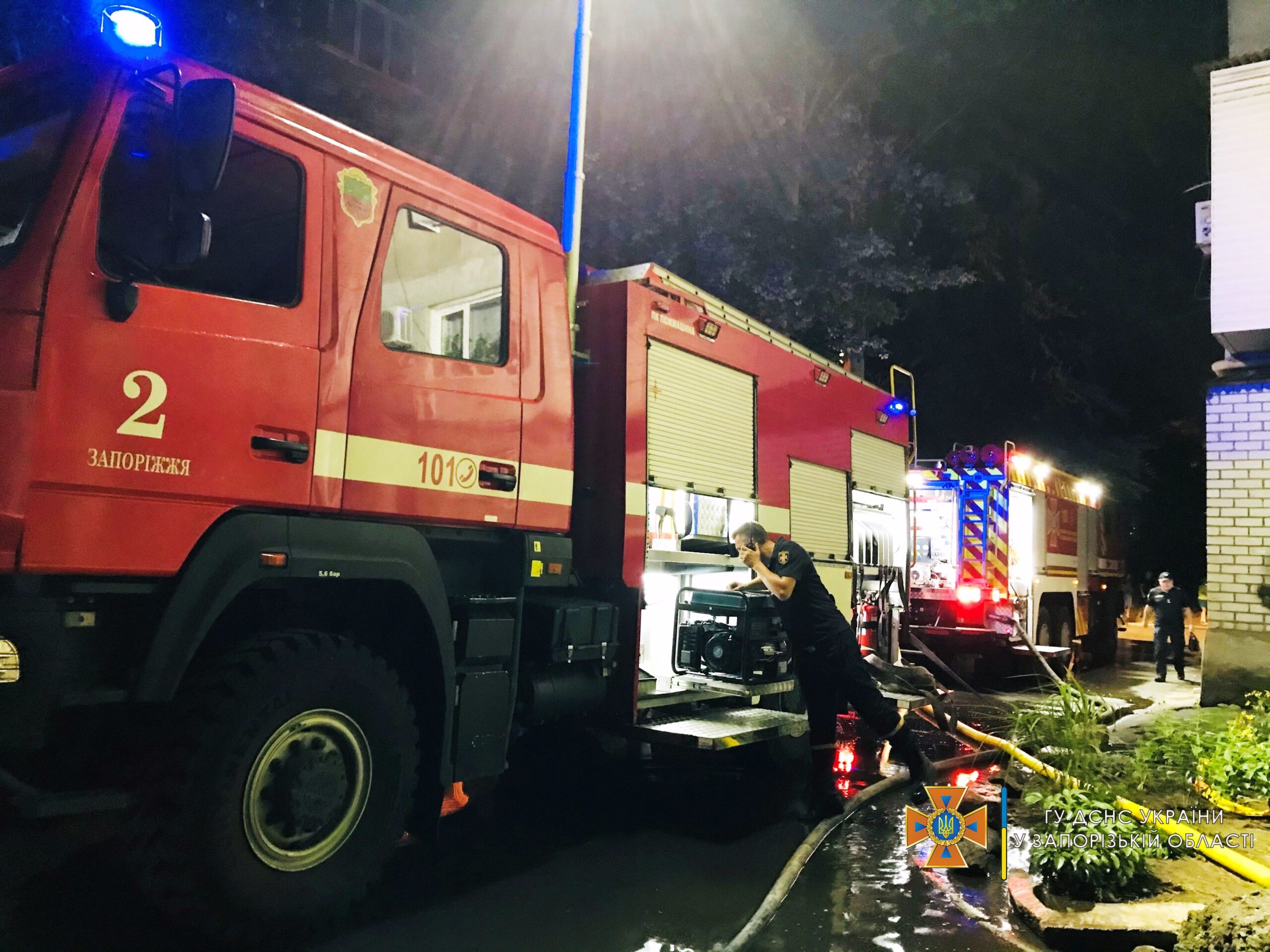 Появились подробности масштабного пожара в многоэтажке в центре Запорожья: жильцов экстренно эвакуировали (ВИДЕО, ФОТО) 9 Появились подробности масштабного пожара в многоэтажке в центре Запорожья: жильцов экстренно эвакуировали (ВИДЕО, ФОТО)