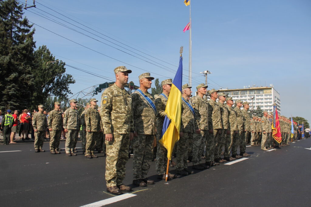 В Запорожье состоялось торжественное шествие военных и силовиков (ФОТО) 7 В Запорожье состоялось торжественное шествие военных и силовиков (ФОТО)