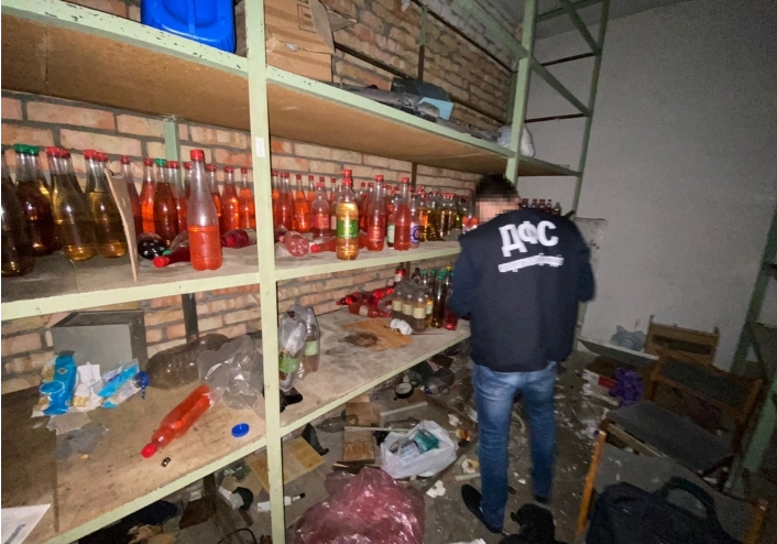 В Запорожье тоннами изготавливали "палёные" сидр и пиво (ФОТО)