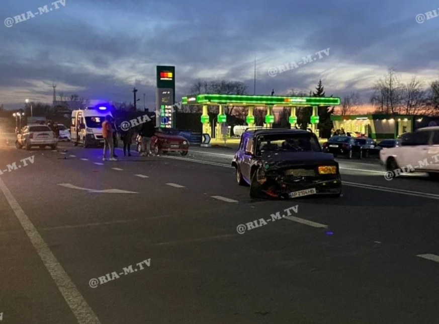 В Запорожской области произошло массовое ДТП: есть пострадавшие (ФОТО-ВИДЕО)