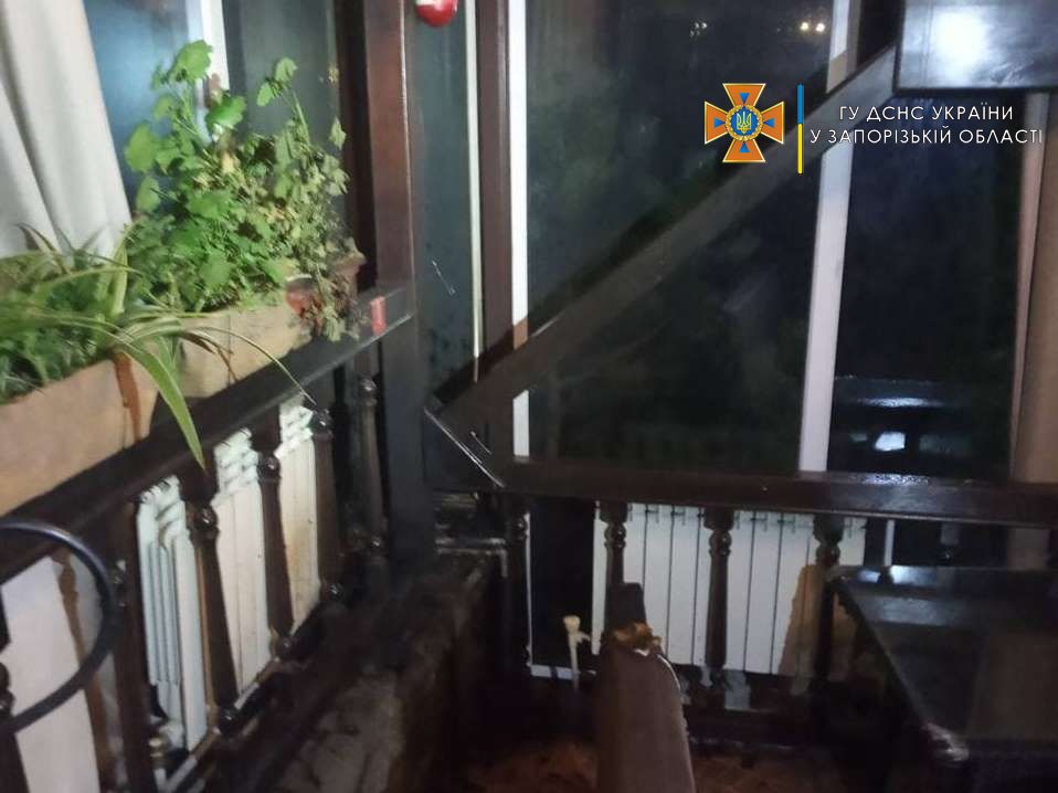 Ночью в Запорожье горело кафе (ФОТОФАКТ)