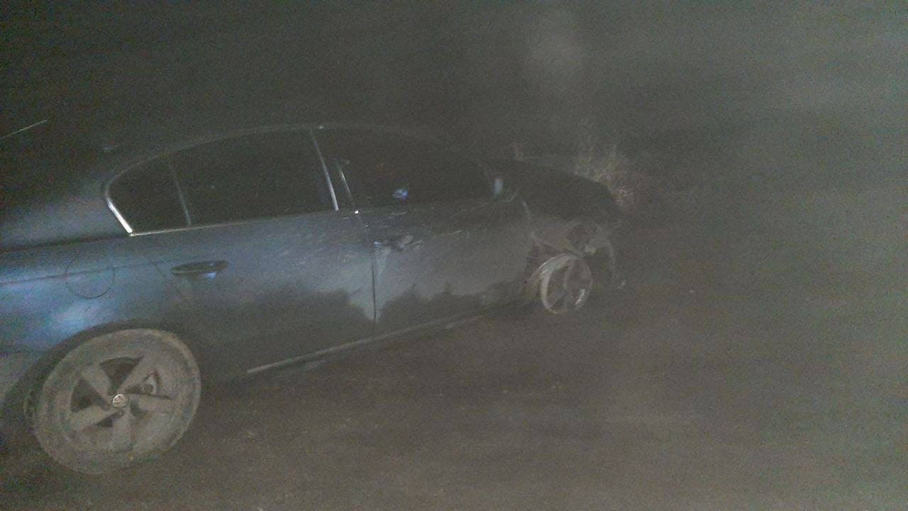 В Запорожье пассажир изрезал таксиста и угнал его авто (ФОТО) 4 В Запорожье пассажир изрезал таксиста и угнал его авто (ФОТО)