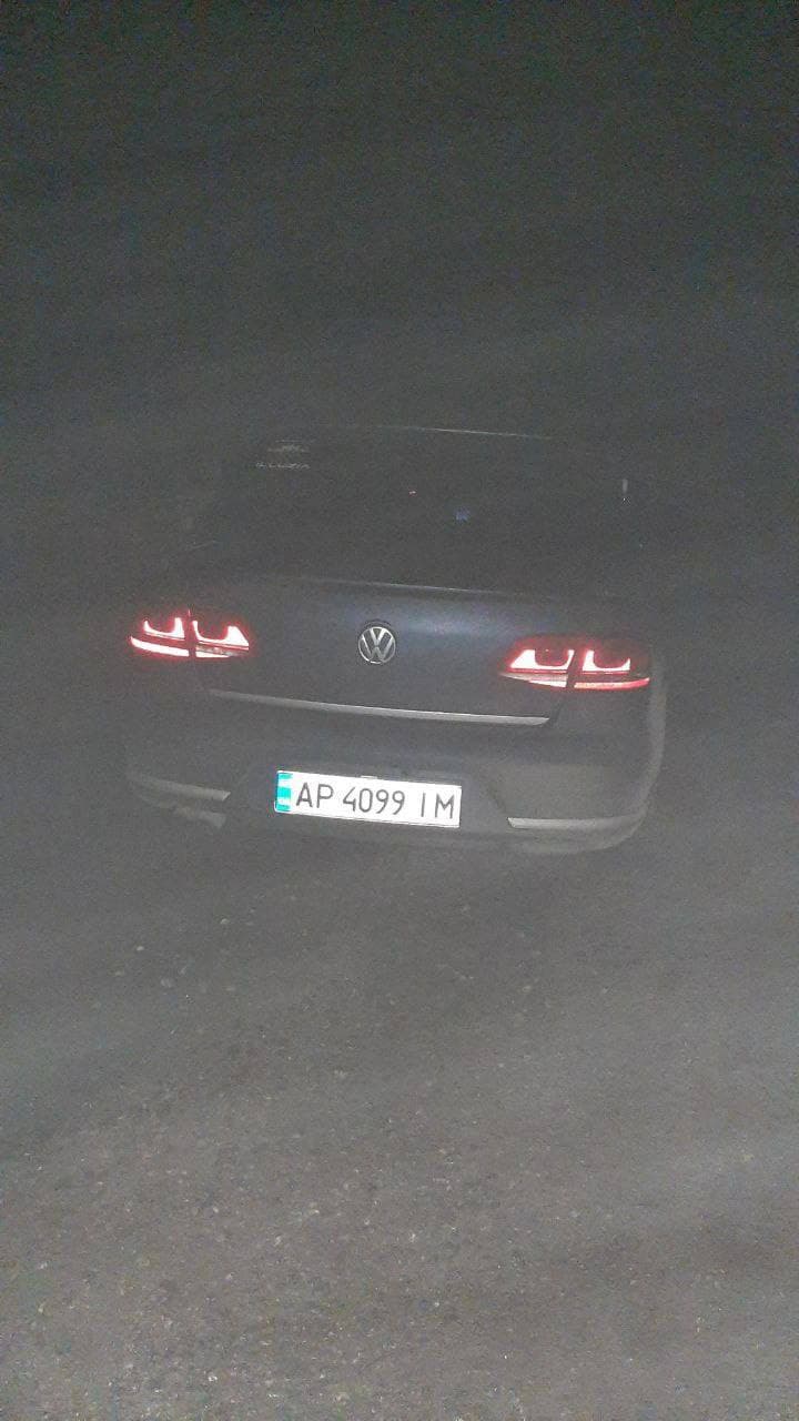 В Запорожье пассажир изрезал таксиста и угнал его авто (ФОТО) 3 В Запорожье пассажир изрезал таксиста и угнал его авто (ФОТО)