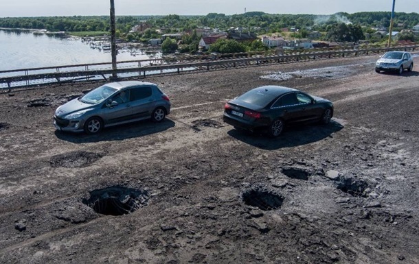Антоновский мост больше непригоден для тяжелой техники