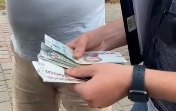 Громадянина Молдови затримали за переправку військовозобов'язаних за кордон