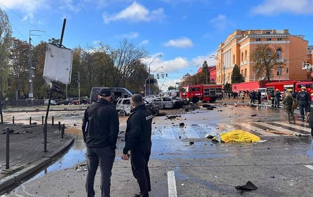 З'явилося відео наслідків удару по Києву