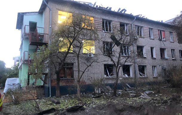 Ворог випустив по Запоріжжю 12 ракет, є жертва