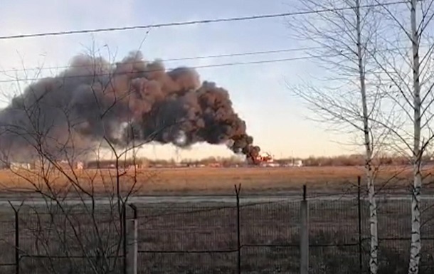 РФ розосередила авіацію після вибухів на аеродромах - ЗСУ