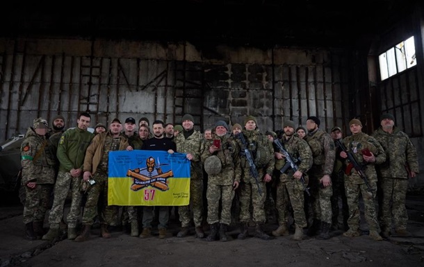 Зеленський відвідав позиції ЗСУ під Бахмутом