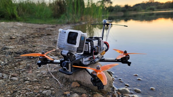 Основные принципы пилотирования FPV-дронов: с чего начать