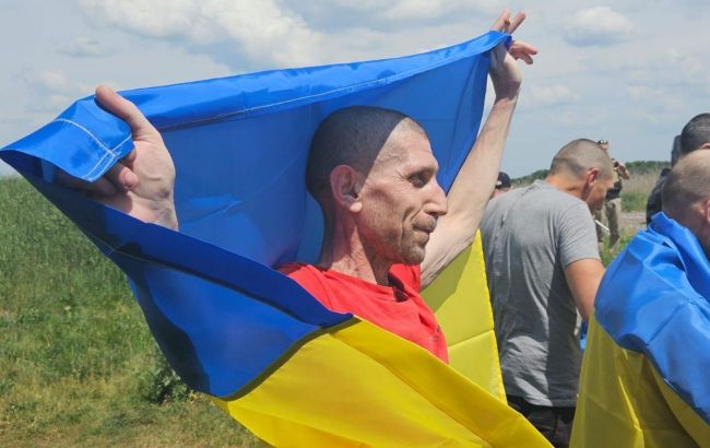 Україна та РФ планують сьогодні великий обмін полоненими за посередництва ОАЕ, - Bloomberg