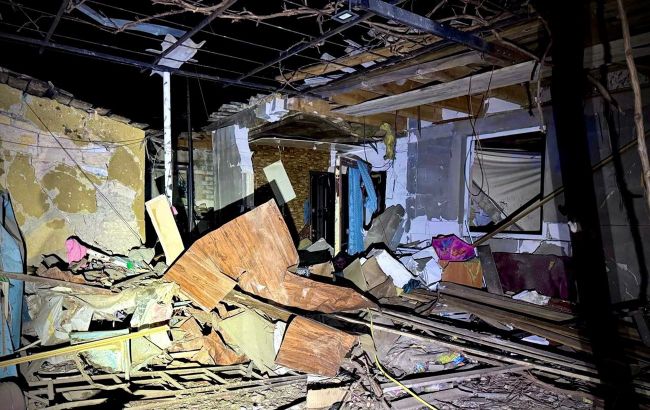 В Одесі показали наслідки російського повітряного удару, відомо про постраждалих