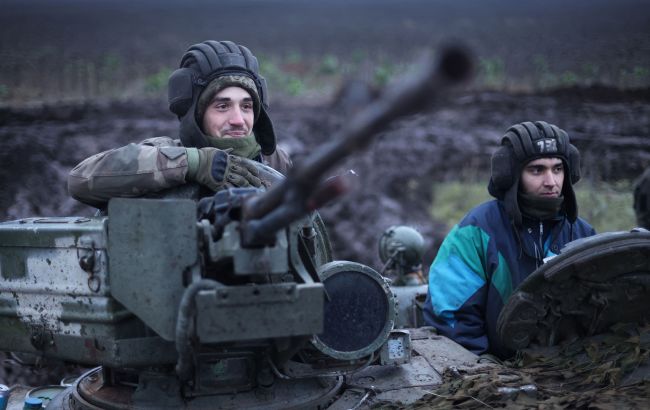 Бої не вщухають, ЗСУ уразили два пункти управління РФ. Яка ситуація на фронті