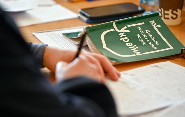 "Тато на час війни". На Одещині судді допомагали ухилянтам виїжджати за кордон