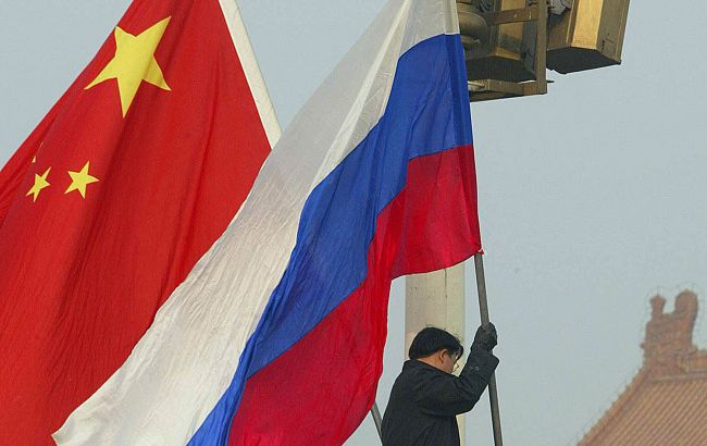 Росія і Китай намагаються вербувати незадоволених федеральних службовців США, - CNN