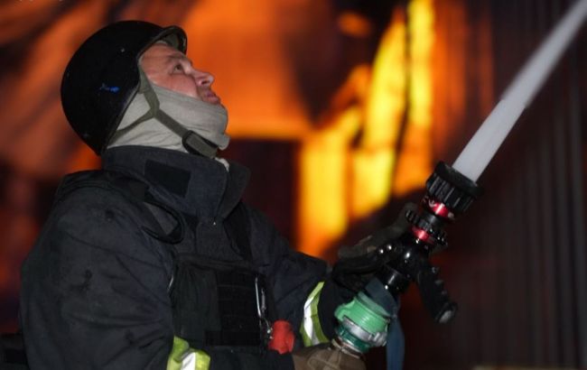 Горіли будинки, постраждали люди: у ДСНС показали наслідки удару РФ по Одесі