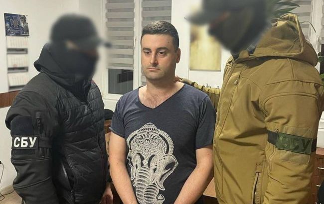 Працював на дві спецслужби. Україні вперше видали агента РФ: всі деталі