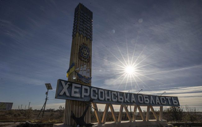 Росіяни атакували спецтехніку дорожників у Херсонській області, є жертви