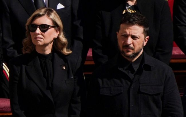 Що означав образ Зеленського на прощанні з Папою Римським? Дизайнерка розкрила його символізм