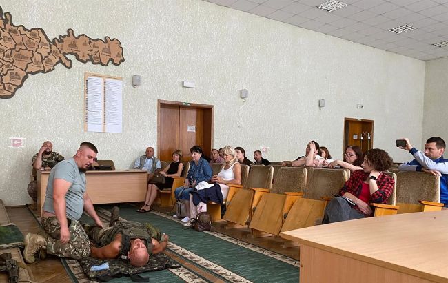 Захищати Україну зможе кожен? Що відомо про створення Центрів нацспротиву