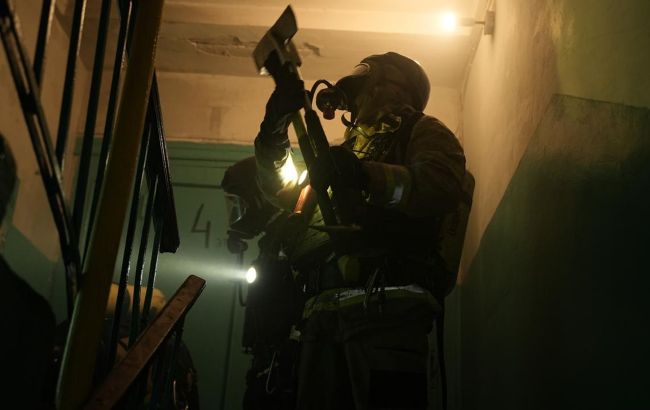 Удар дронів і балістики по Києву: рятувальники розповіли про ліквідацію наслідків (фото)