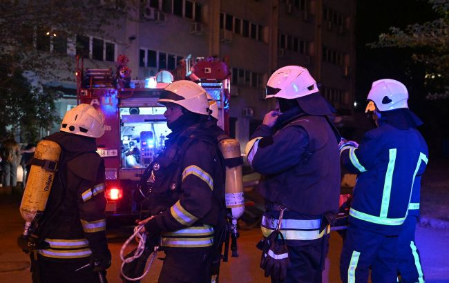У Києві лунають потужні вибухи, місто під ударом балістики