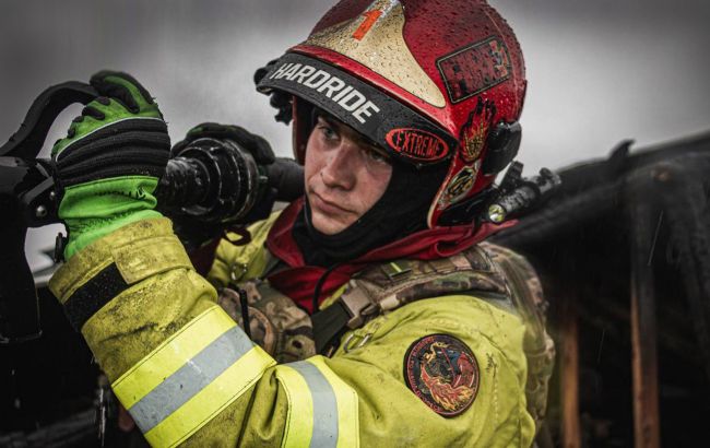 У Львові російський дрон зруйнував під’їзд житлового будинку