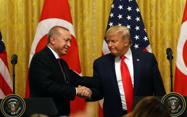 "Зеленський та Путін його поважають". Трамп назвав Ердогану спосіб наблизити мир в Україні