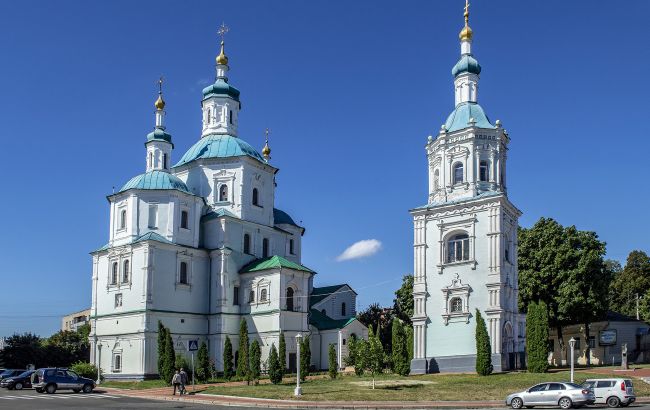 Атака по святині й символу міста: ворожий дрон влучив у собор у центрі Сум (фото)
