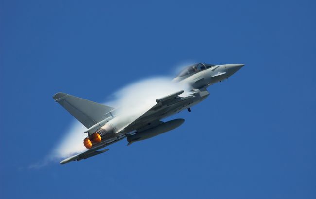 Британія перекидає у Польщу винищувачі Typhoon після атаки російських дронів