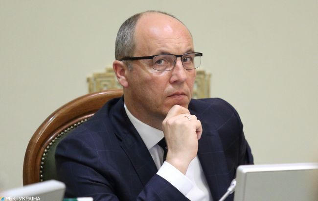 Підозрюваний у вбивстві Парубія дав перші показання