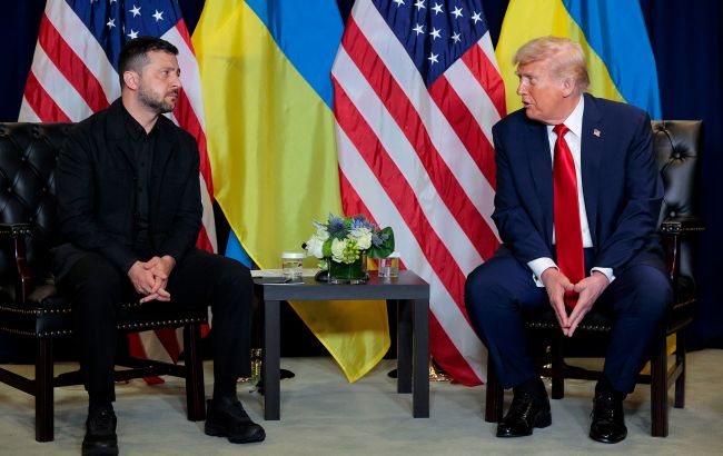 Зеленський обговорив з Трампом скасування обмежень на постачання зброї для України