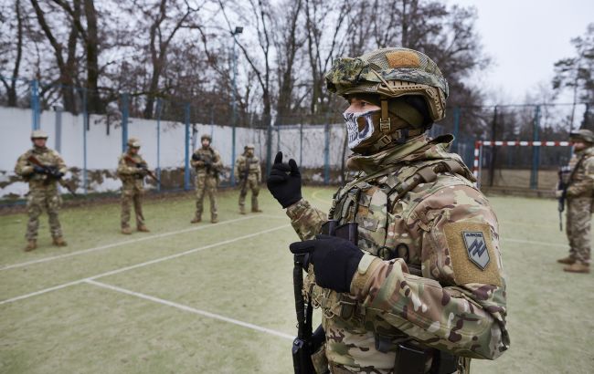 "Азов" відбив механізований штурм РФ під Добропіллям: ворог зазнав великих втрат