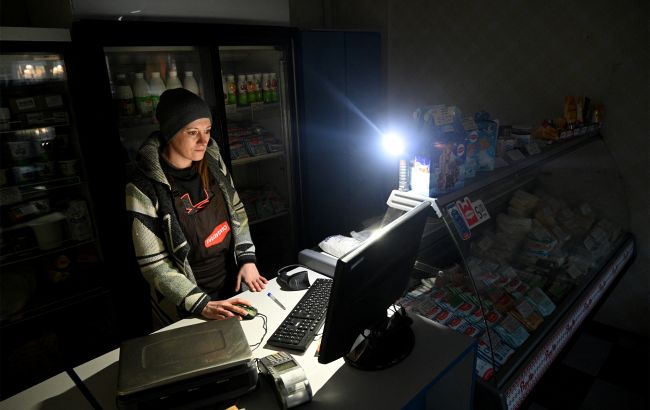 "Укренерго" скоротило обсяги відключень світла на завтра: чи будуть графіки
