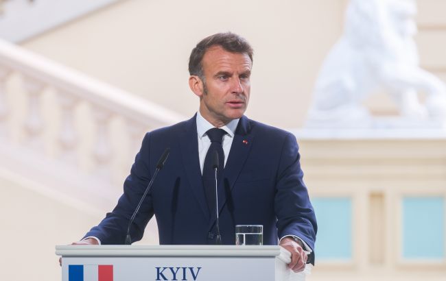 Цинічне посягання на спадщину: Макрон висловився про резонансне пограбування Лувру