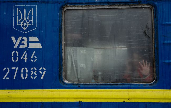 Зміни в русі потягів: УЗ оновила маршрути після атак ворога