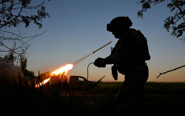 ЗСУ влучили у п’ять районів скупчення ворога: Генштаб про ситуацію на фронті за добу