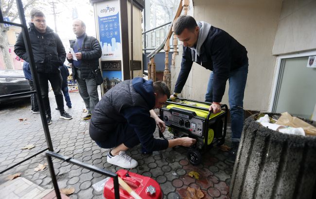 Чому в одних регіонах світла більше, а в інших - менше: пояснення Міненерго