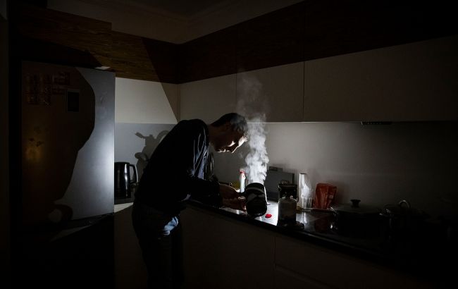 Майже дві доби без світла. Стало відомо, коли "включать" Фастів під Києвом