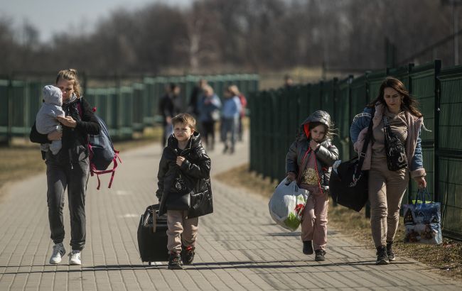 Не через обстріли: мешканці Закарпаття розповіли, що може змусити їх виїхати за кордон
