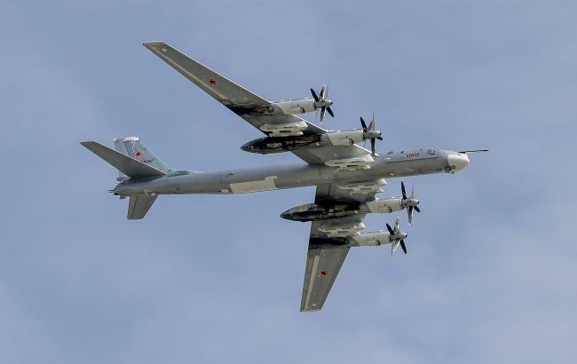 Росія підняла у небо стратегічні бомбардувальники Ту-95МС