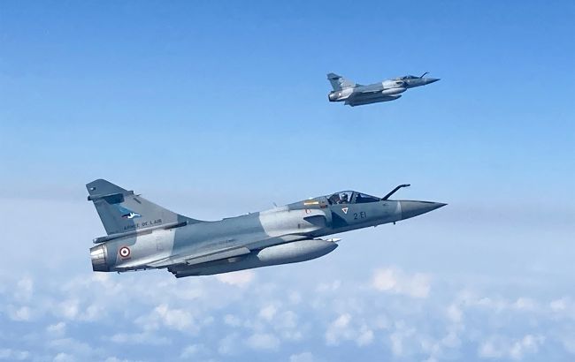 У Повітряних силах показали винищувачі Mirage 2000 у бойових умовах